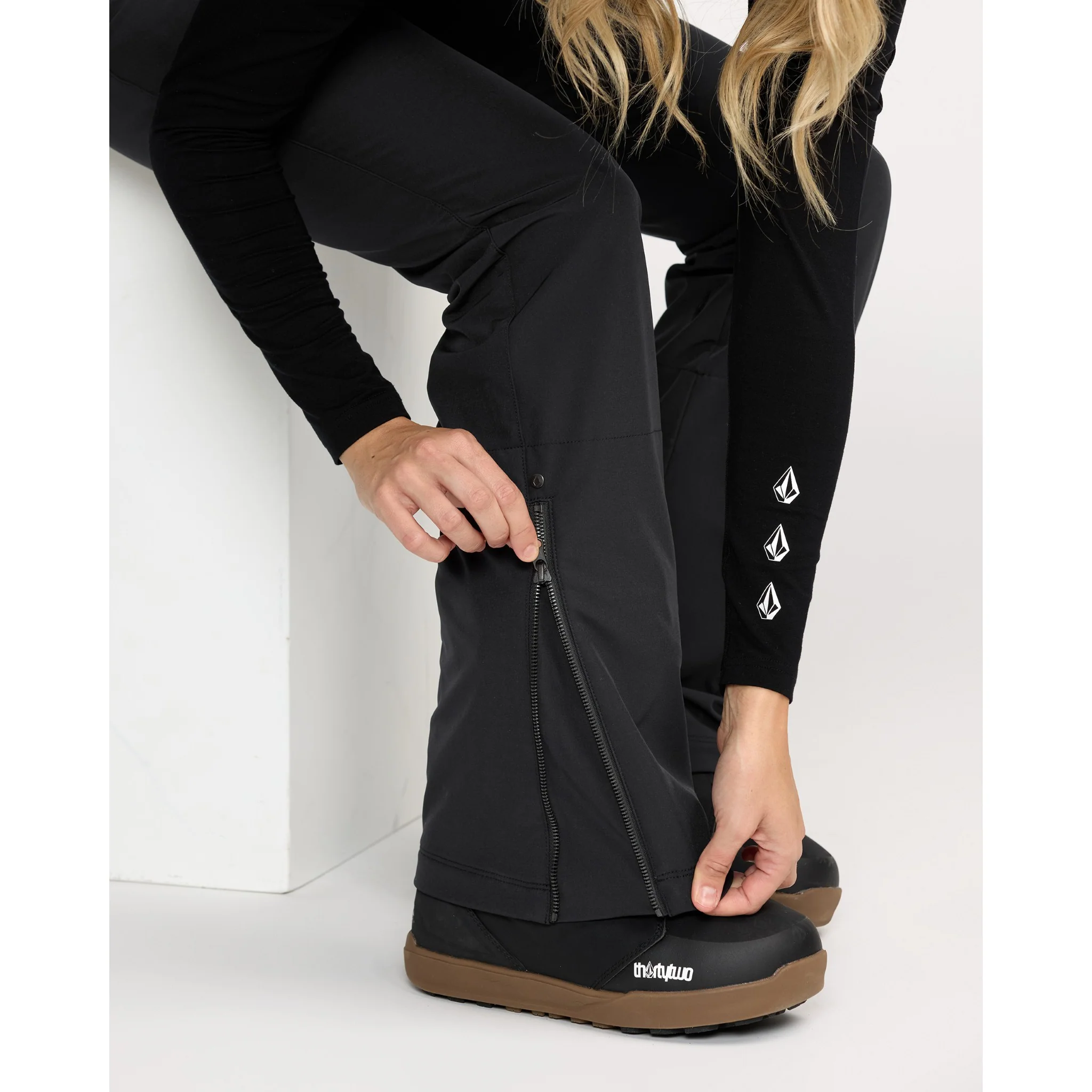 Volcom Women's Battle Stretch High Rise Pants 2026 - Image 3
