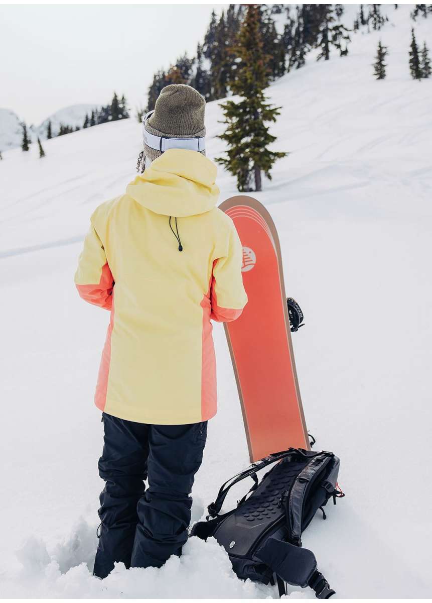 Burton Women's AK GORE-TEX Upshift 2-Layer Jacket 2024 - Image 27