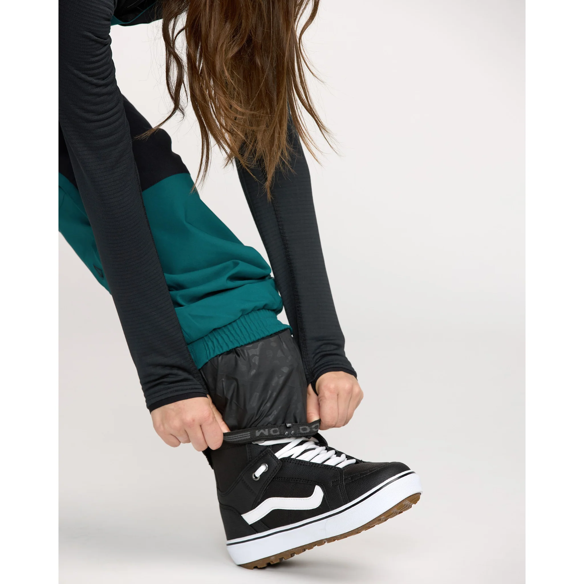 Volcom Women's Creston 3D Stretch Bib 2026 - Image 8