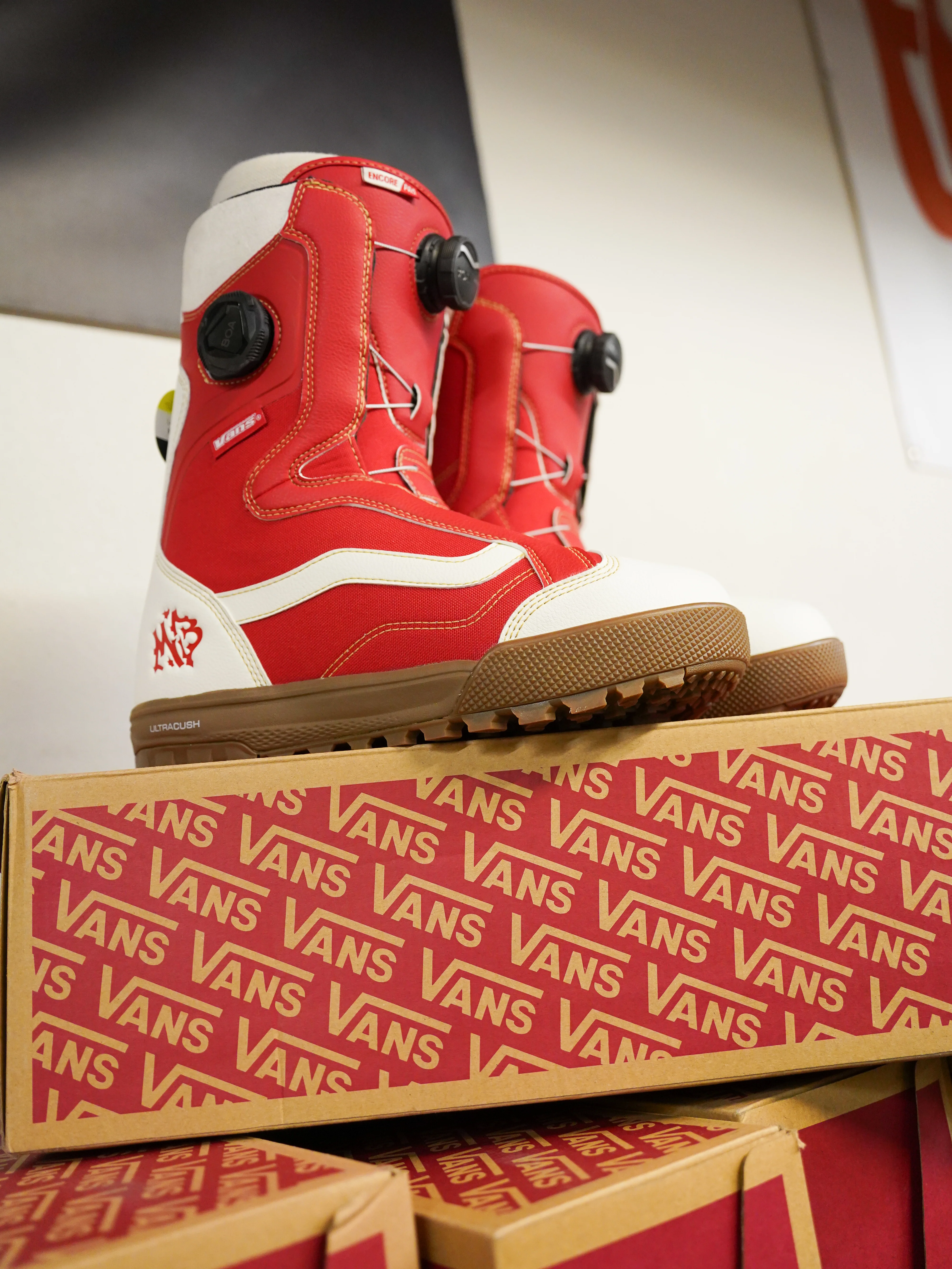 Vans Women's Encore Pro Limited Edition Snowboard Boots 2026 - Image 5