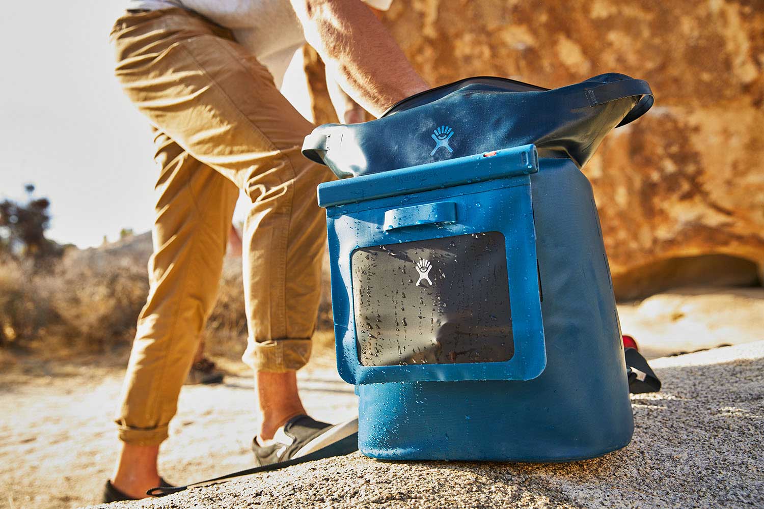 Hydro Flask Medium Dry Storage Bag - Image 7