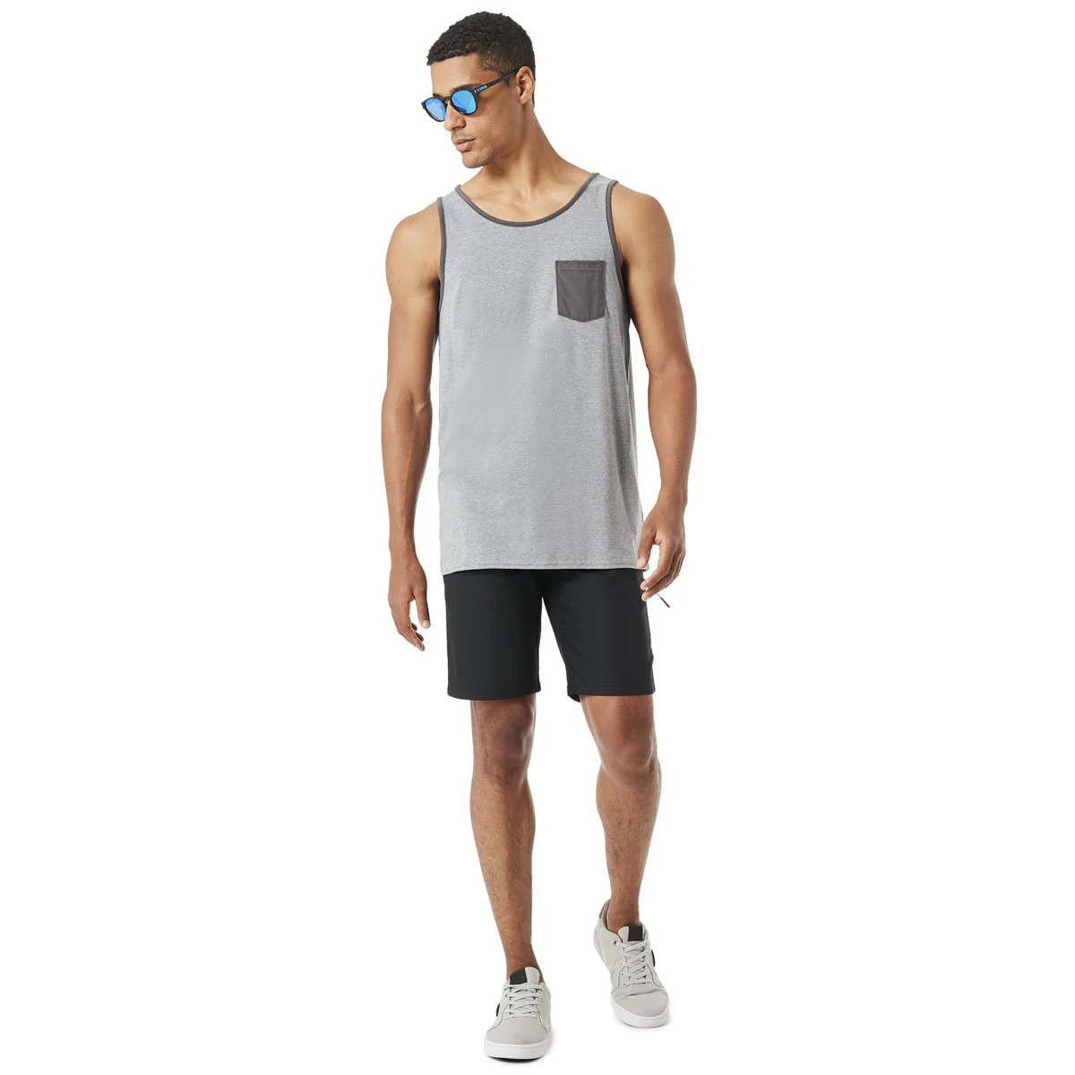 Oakley Men's 50/50 Pocket Tank Top 2018 - Image 10