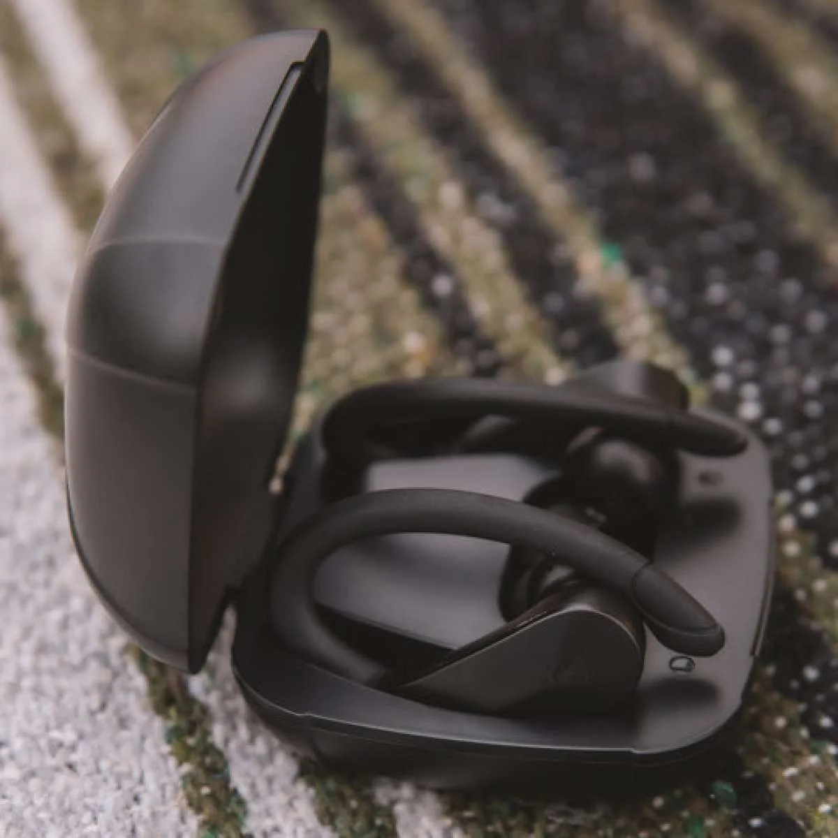 Outdoor Tech Mantas 2.0 Wireless Earbuds 2022-2023 - Image 12