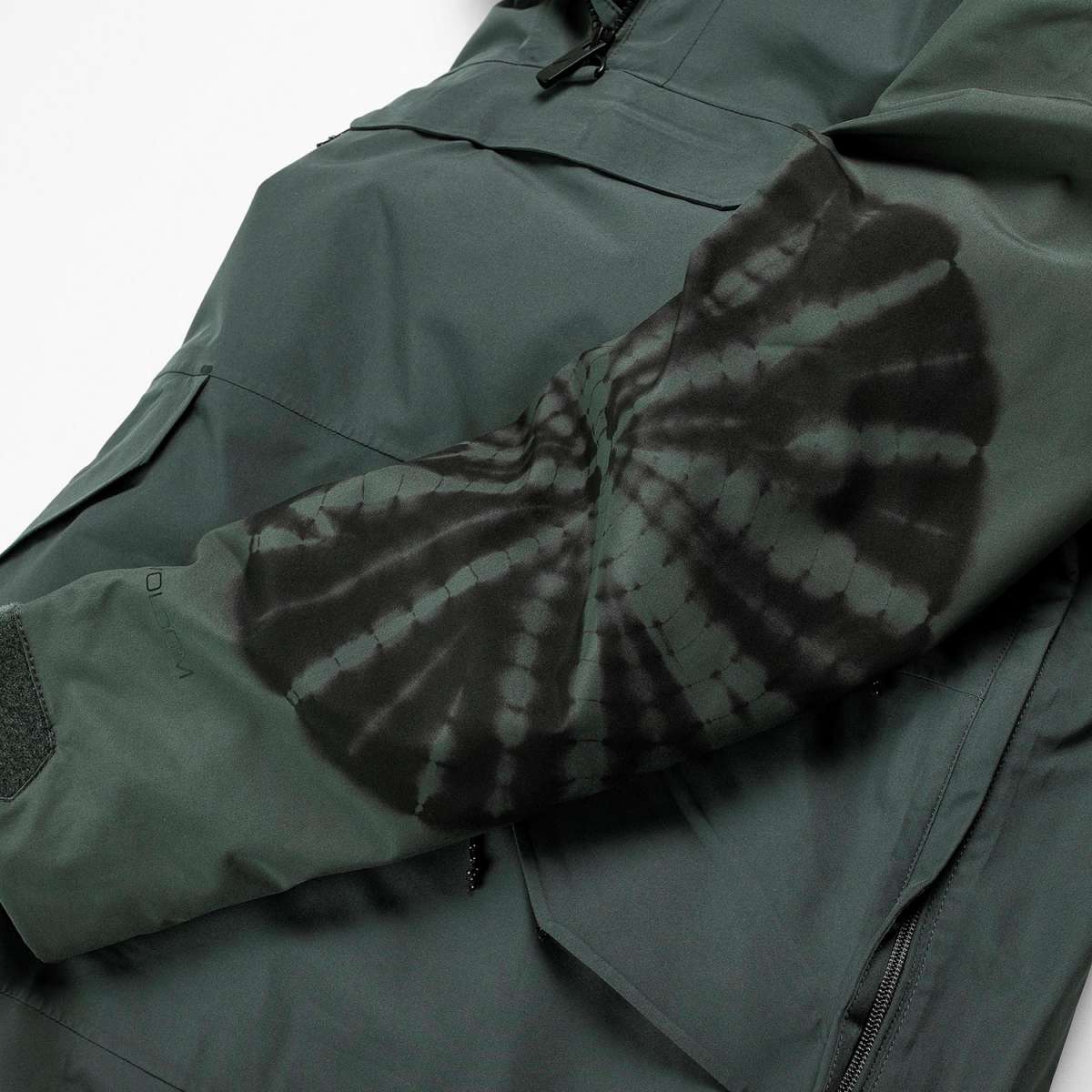 Volcom Women's Fern Insulated GORE-TEX Pullover 2024 - Image 19